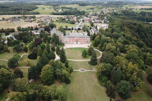 Sychrovský zámecký park